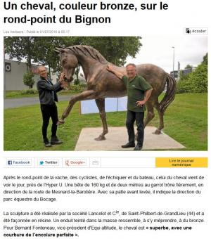 Cheval rond point aux herbiers